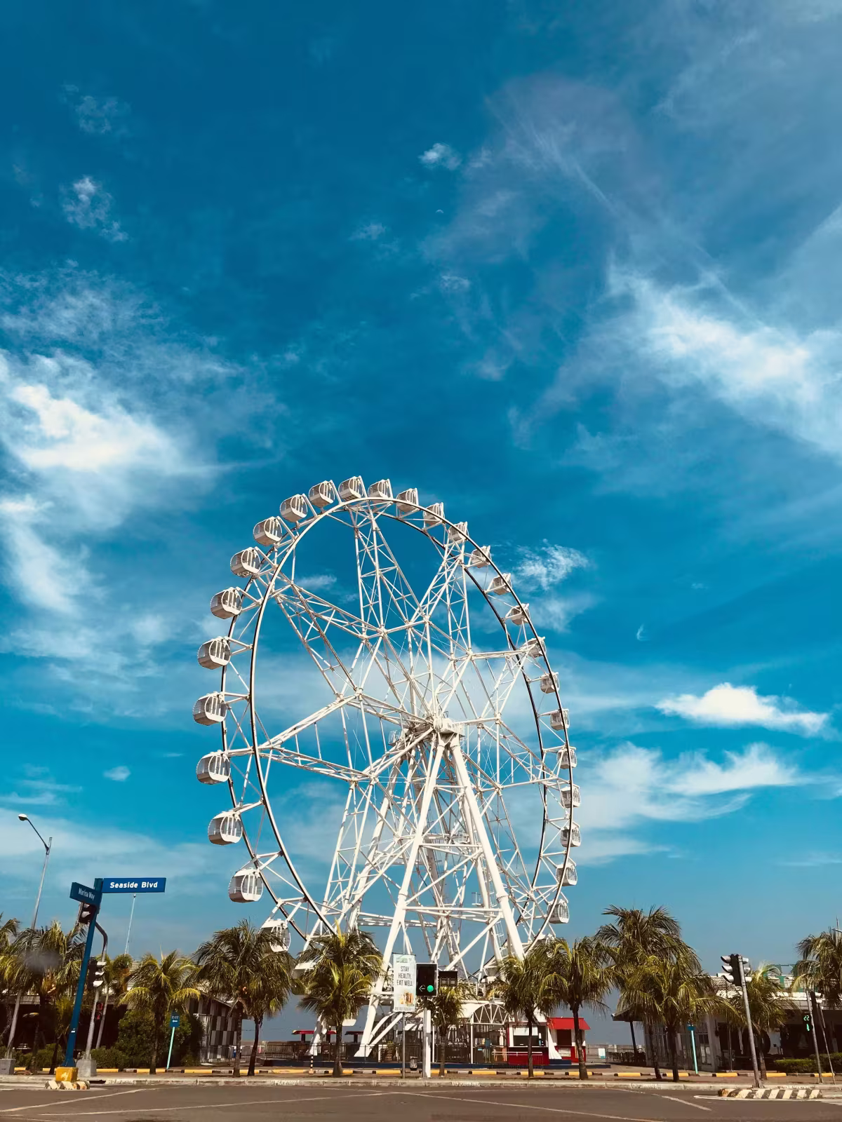 Ultimate Niagara Falls + SkyWheel Ticket image 1