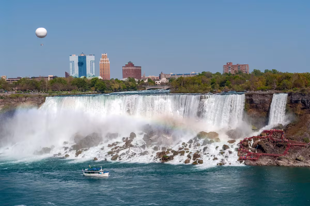 Ultimate Niagara Falls USA Tour + Live on Air - Niagara Falls Balloon Ride image 3