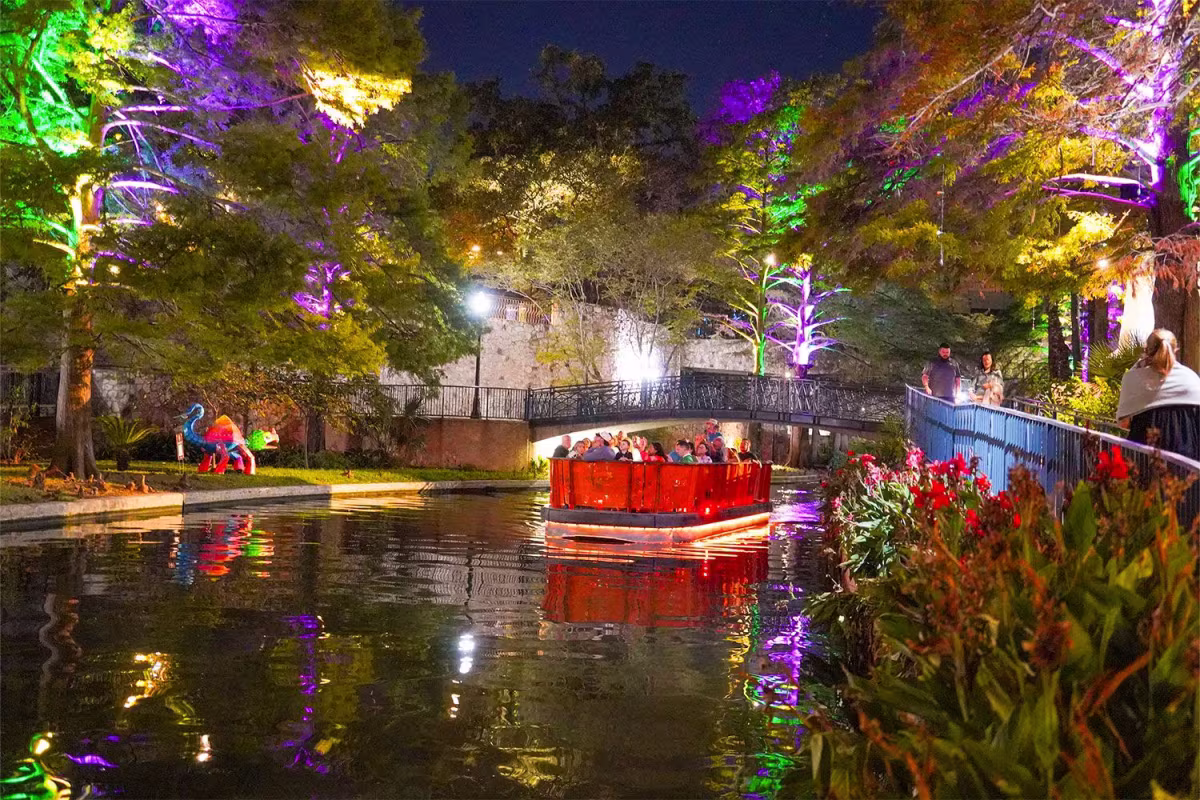 Scenic San Antonio Night Tour with Riverwalk Boat Cruise image 5