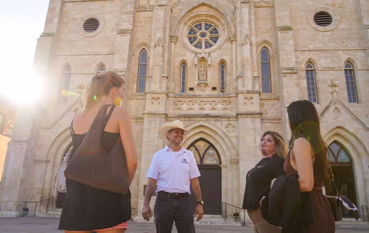 The Alamo Tour Guide