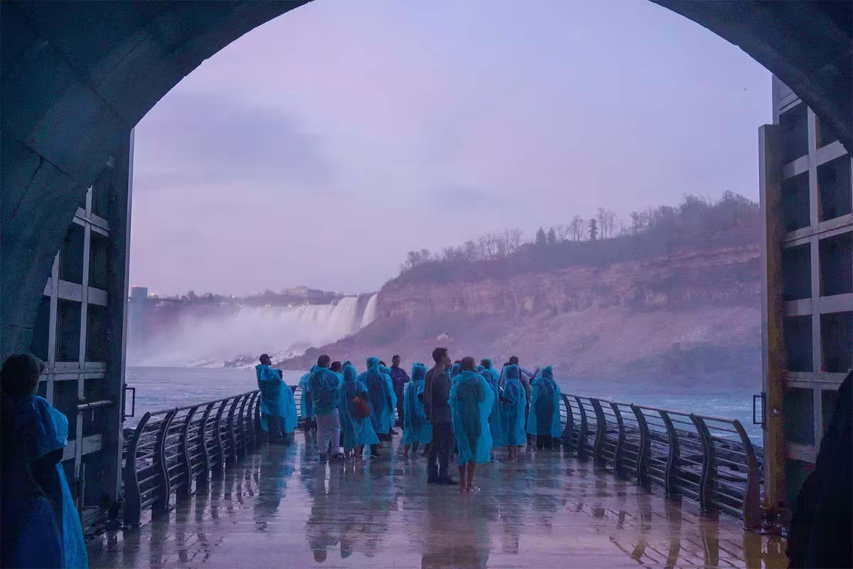 From USA - Night on Niagara Canada with Power Station & Dinner image 1